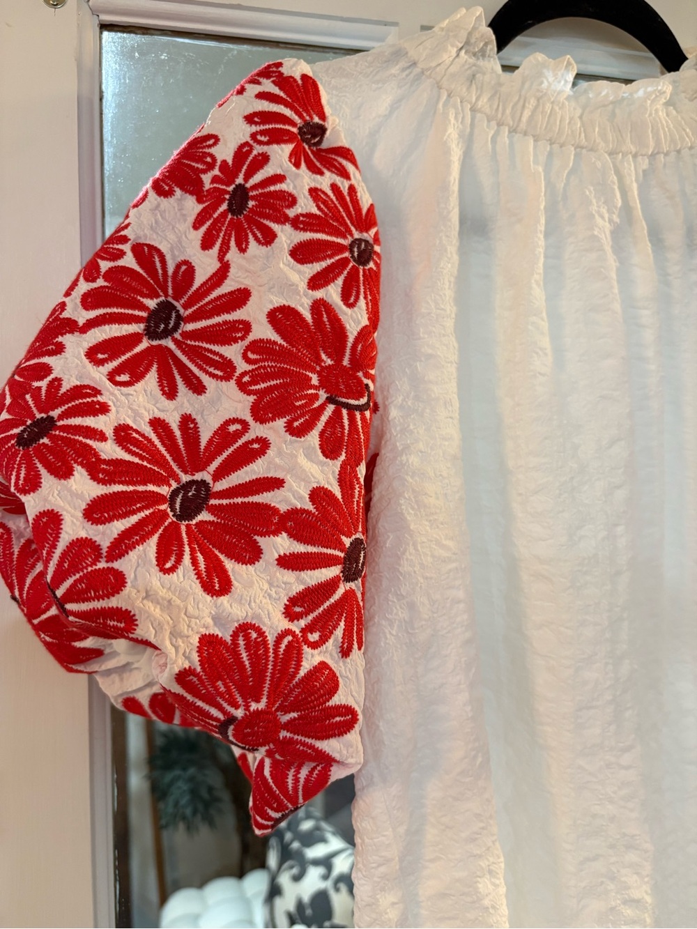 THML White Blouse with Red Floral Puff Sleeves - Picture 6 of 7